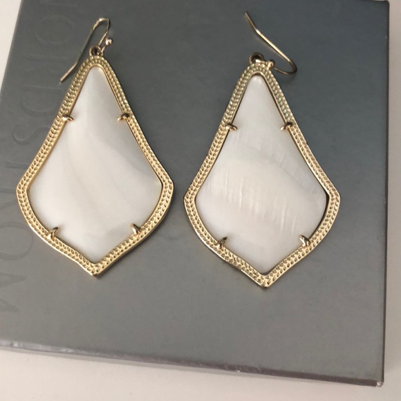 Kendra Scott White earrings - Picture 1 of 4